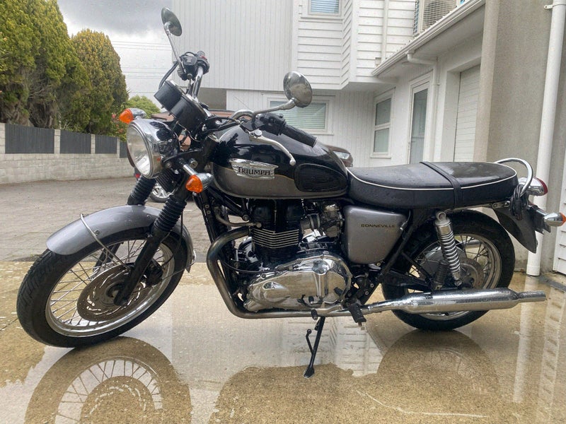 Triumph Bonneville T100 865cc 201263613788110339112