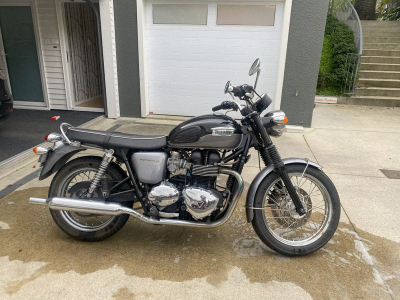 Triumph Bonneville T100 865cc 201263613788110339113