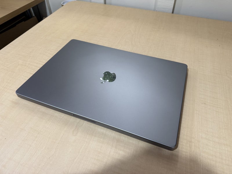 MacBook Pro 16" (2021) 64GB RAM + 1TB Hard Drive - Excellent Condition63617771023874114