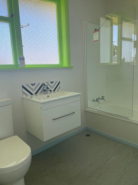Ranui Heights, 3 bedrooms63614817612546113