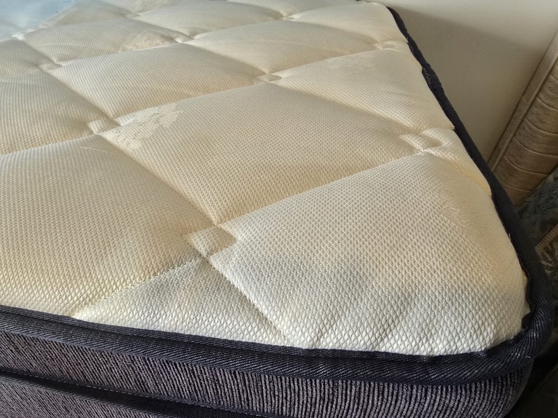 Almost new custom made King Size Mattress and Base63617772321026113