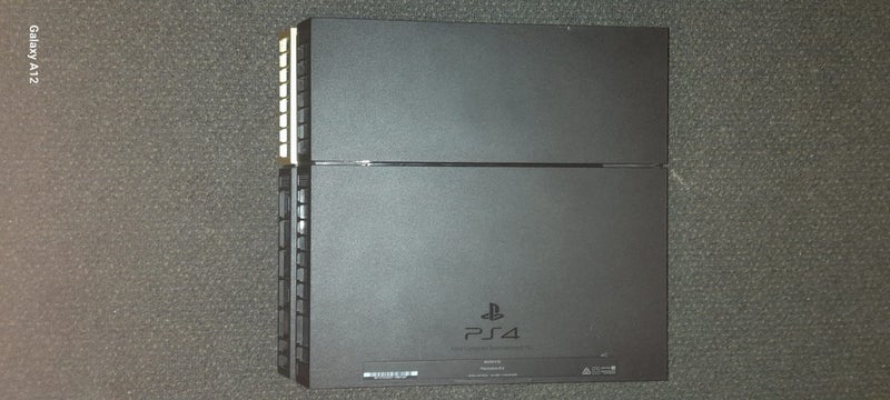 PS4 CONSOLE 500GB + CONTROLLER & CABLES Carousel 2