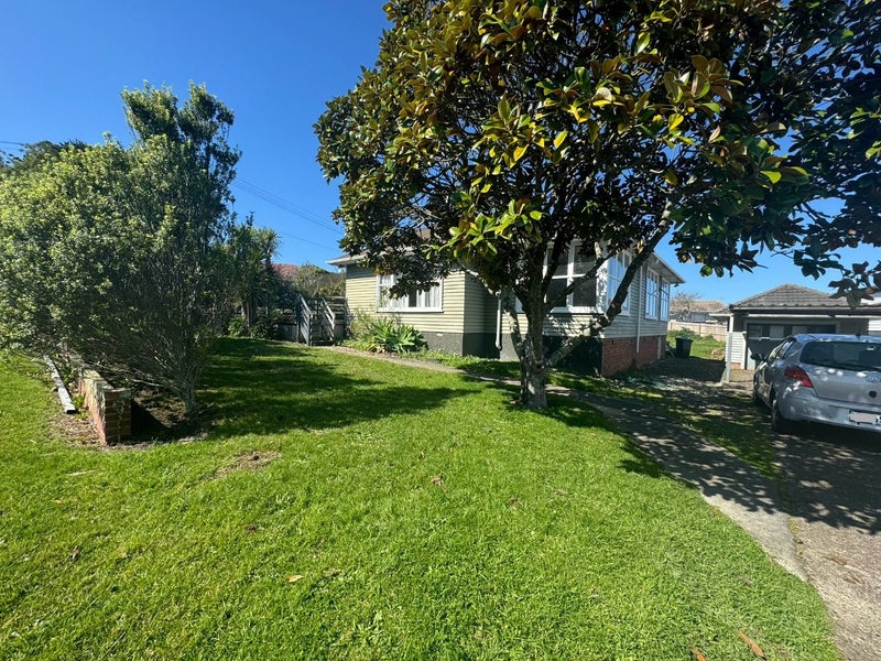 Image 1 of 7