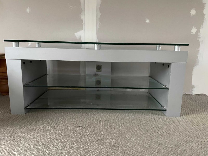 Modern and Sturdy Glass TV table / Coffee Table Carousel 1