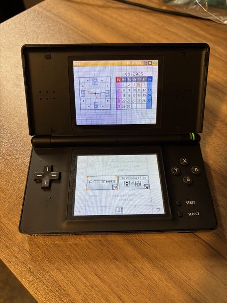 Nintendo DS lite Carousel 5