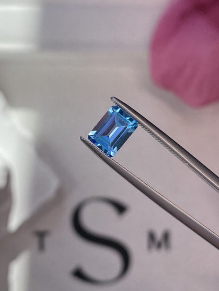 $1 RES ~ $990 Buy Now * 1.97ct Swiss Topaz Carousel 1