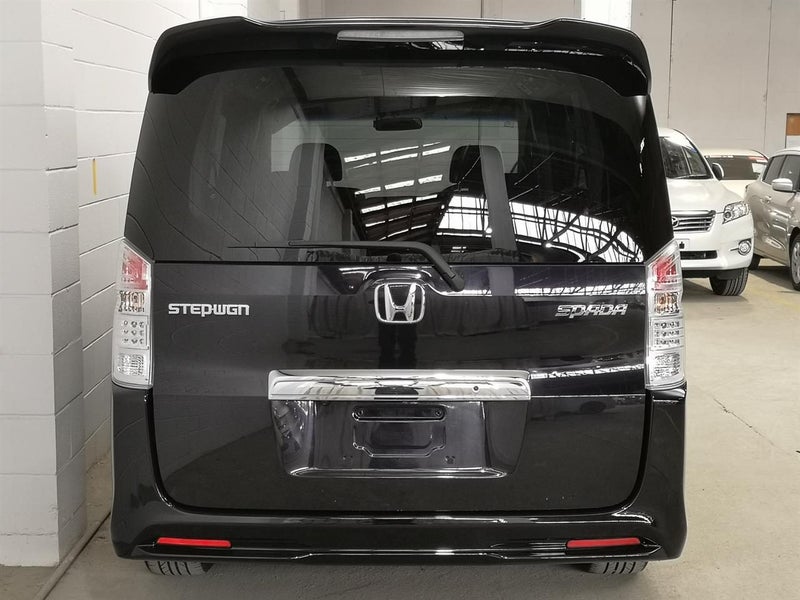 2012 Honda Step Wagon 8 seater, camchain, nice...63614033051907114