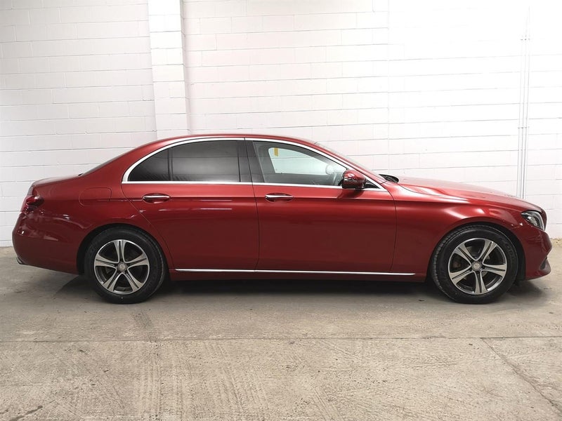 2016 Mercedes-Benz E 200 Leather Trim Super Low...63614033114755112