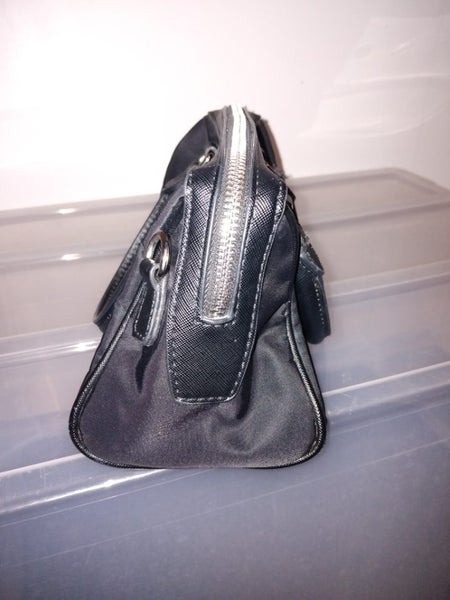 Prada Nylon Saffiano Re-edition 2005 (no crossbody strap)63617778384897114