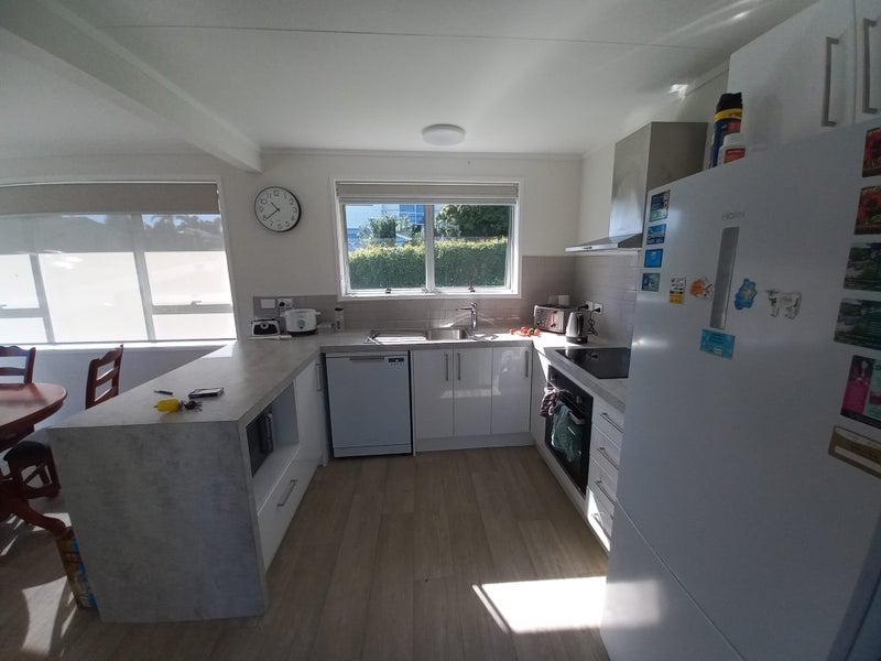 Welcome Bay, 3 bedrooms63617781464449114