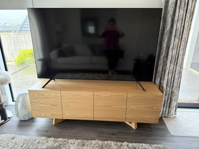 New solid oak entertainment unit Carousel 3