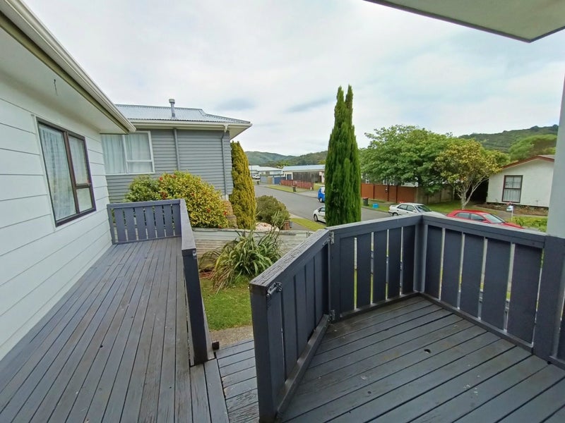 Wainuiomata, 3 bedrooms63618513720961113