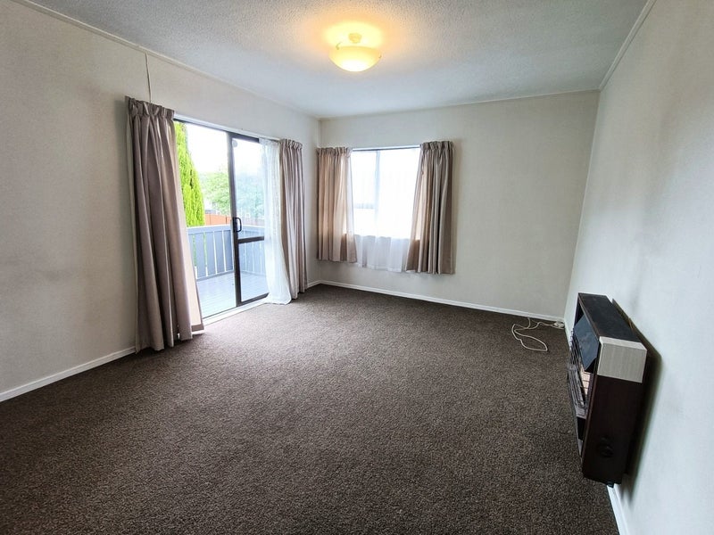 Wainuiomata, 3 bedrooms63618513720961114