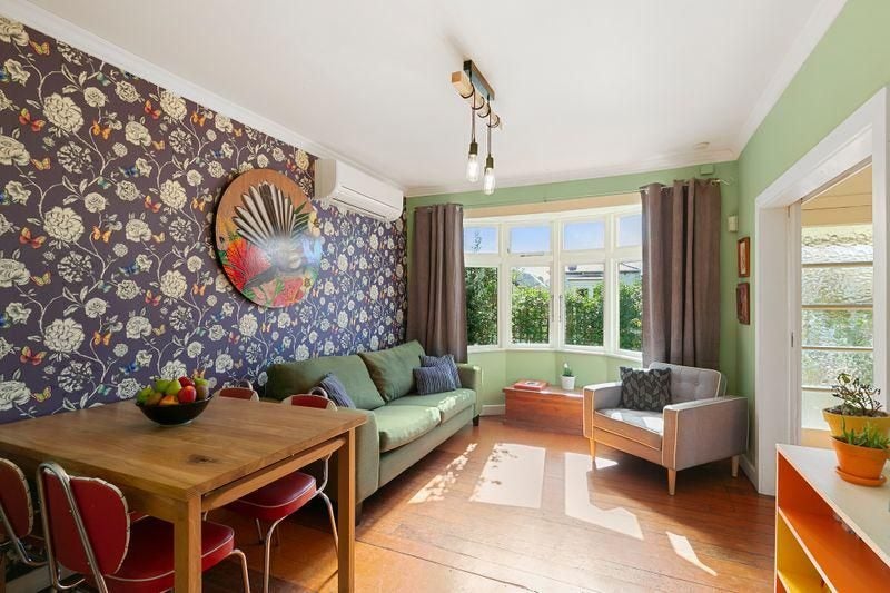 Picture Perfect Newtown63619488003971111