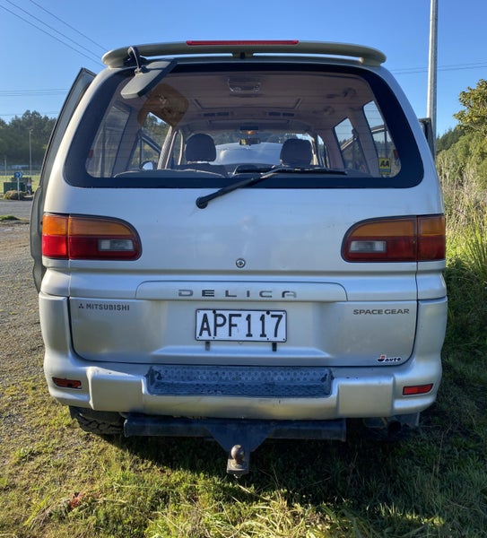 1994 Mitsubishi Delica Spacegear63619678796546113
