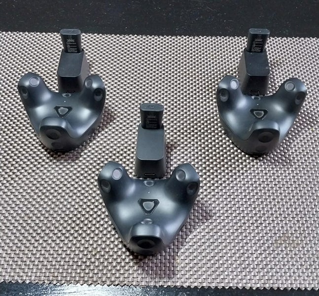 Vive Trackers 3.0 | Base Station 1.0, 2.0 Compatible Carousel 1