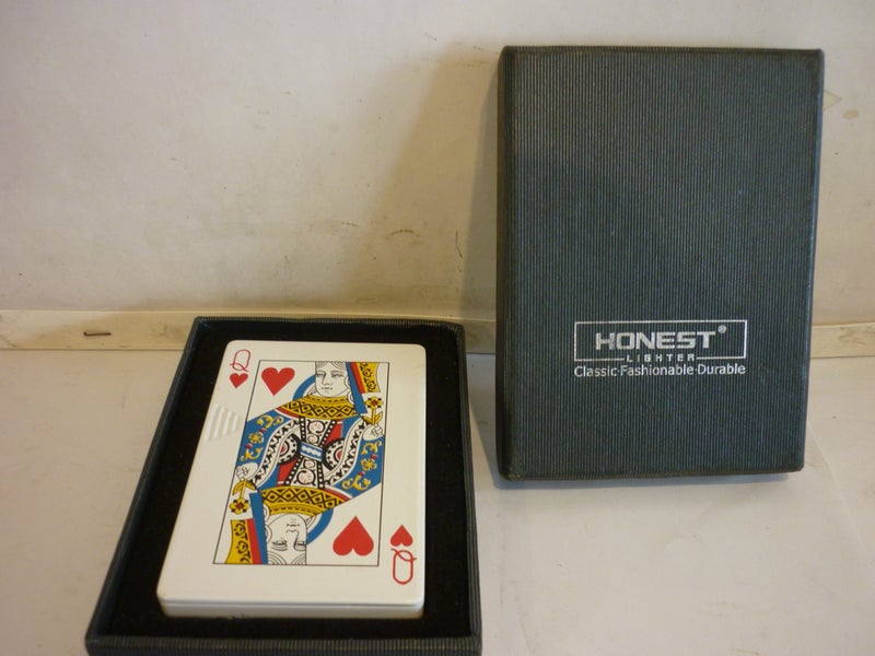 GAS NOVELTY PLAYING CARD LIGHTER Carousel 2