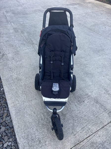 Mountain Buggy Swift Carousel 2