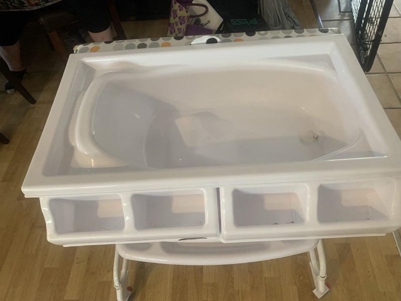 Baby change table Carousel 2