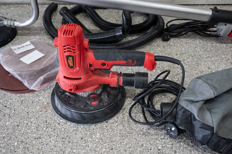 Drywall sanders - two units - Long reach and portable - used once63620453965699113