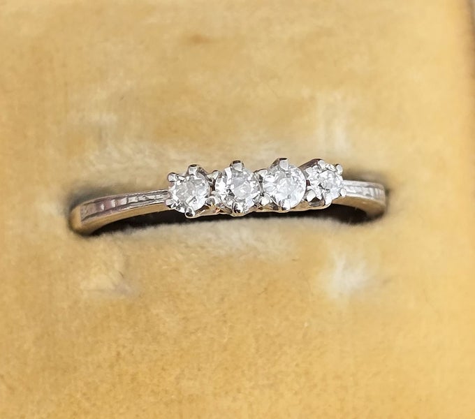 Edwardian diamond eternity plat/18ct 0.24ct-old cut diamonds Carousel 1