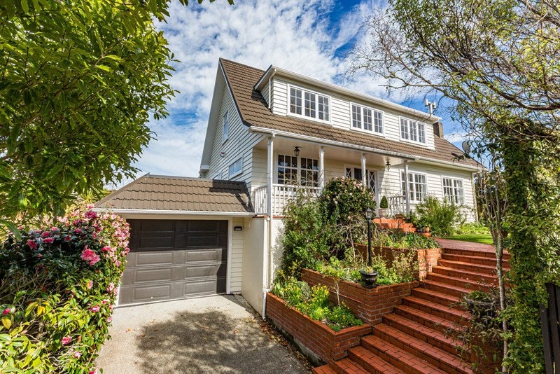 Khandallah - An Exceptional Family Residence!63620616790659113