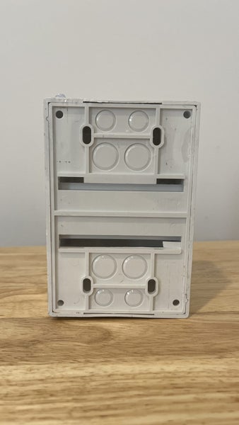 4 Pole Enclosure Carousel 2
