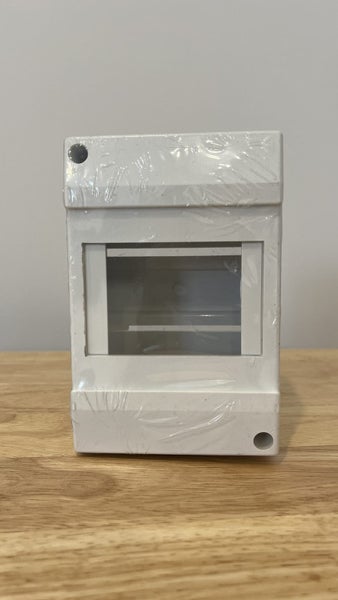 4 Pole Enclosure Carousel 1