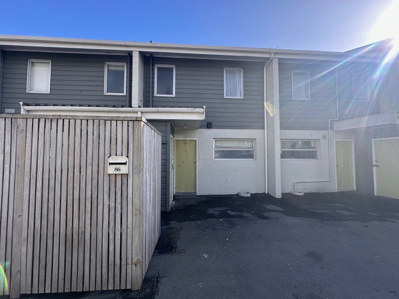 Trentham, 2 bedrooms63621202685954111