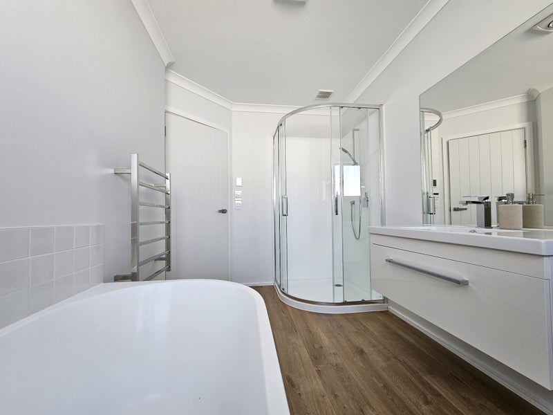 Crofton Downs, 4 bedrooms63621201588738114