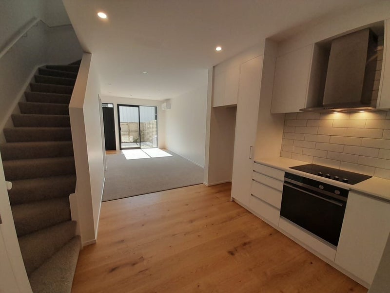 Stokes Valley, 2 bedrooms63621286636547111