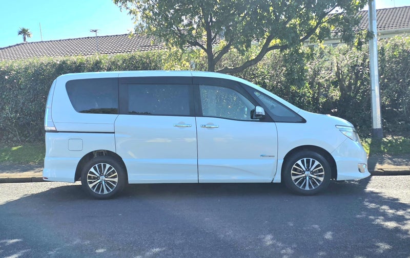 2015 Nissan Serena63621449016705112