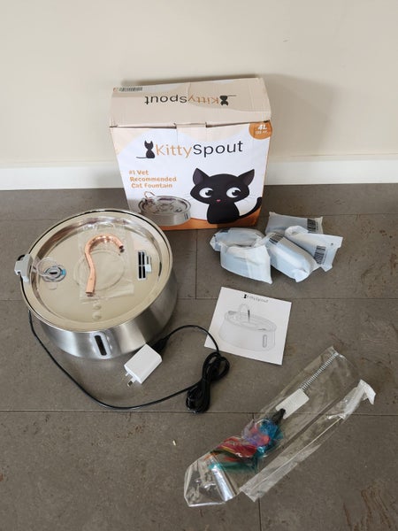 Kitty Spout 4L Drinking Fountain for Pets Carousel 2