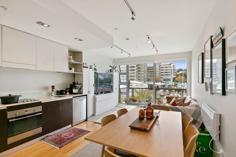 Newtown, 1 bedroom63621861151746113