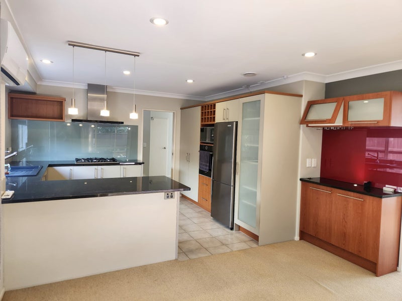 Flat Bush, 5 bedrooms63621941729794113