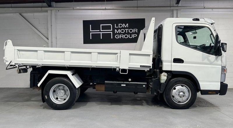 2012 Mitsubishi Canter 4T TIPPER63621941128579113