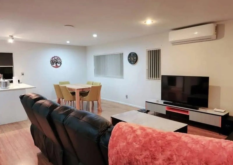 Te Atatu South, 2 bedrooms63622175476865113
