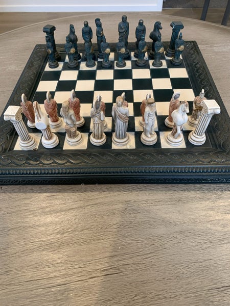Chess set (collectable)63622094340227110