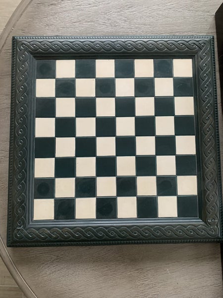 Chess set (collectable)63622094340227112