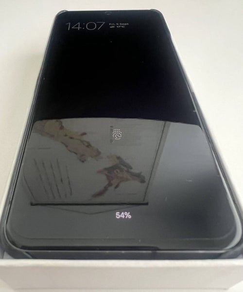 Google Pixel 8 (128GB, Obsidian) – Latercase Incl.63622175492995113