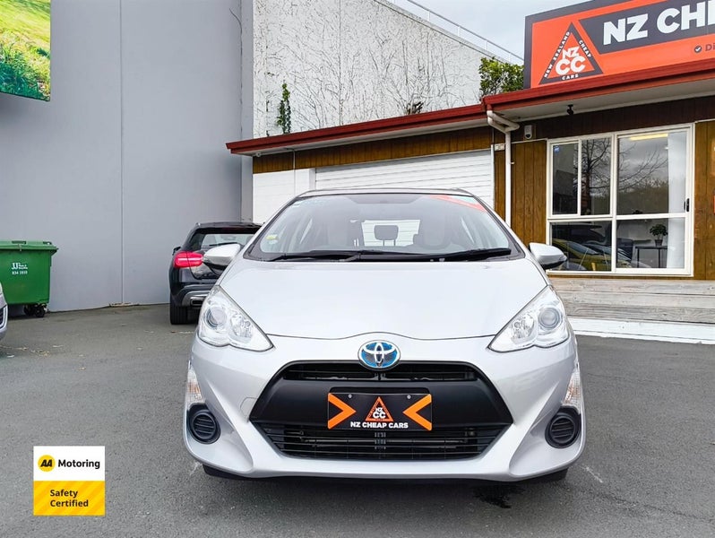 2015 Toyota Aqua Facelift Hybrid63622489151745113