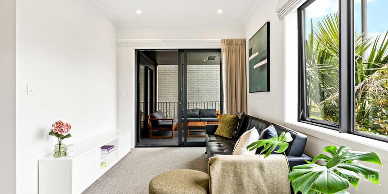 Hobsonville, 2 bedrooms63622489799809113
