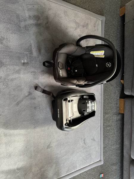 Phil & Teds pram with Maxi Cosi capsule Carousel 6