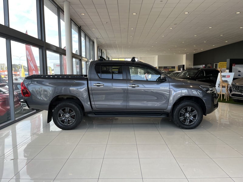 2022 Toyota Hilux Sr5 Td Dc 2.8Dt/4Wd63622579251074112