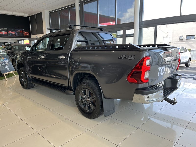 2022 Toyota Hilux Sr5 Td Dc 2.8Dt/4Wd63622579251074114