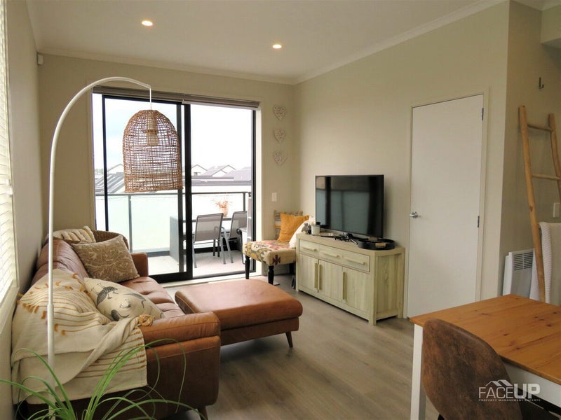 Hobsonville, 1 bedroom63622579847170112