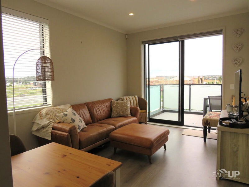 Hobsonville, 1 bedroom63622579847170113