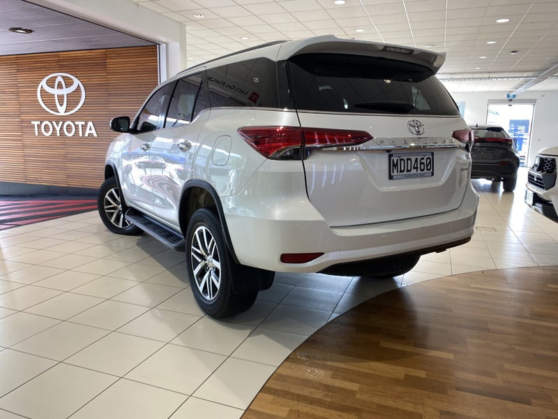 2019 Toyota Fortuner 4WD LIMITED 2.8DT SUV/5 6A...63623328592131111