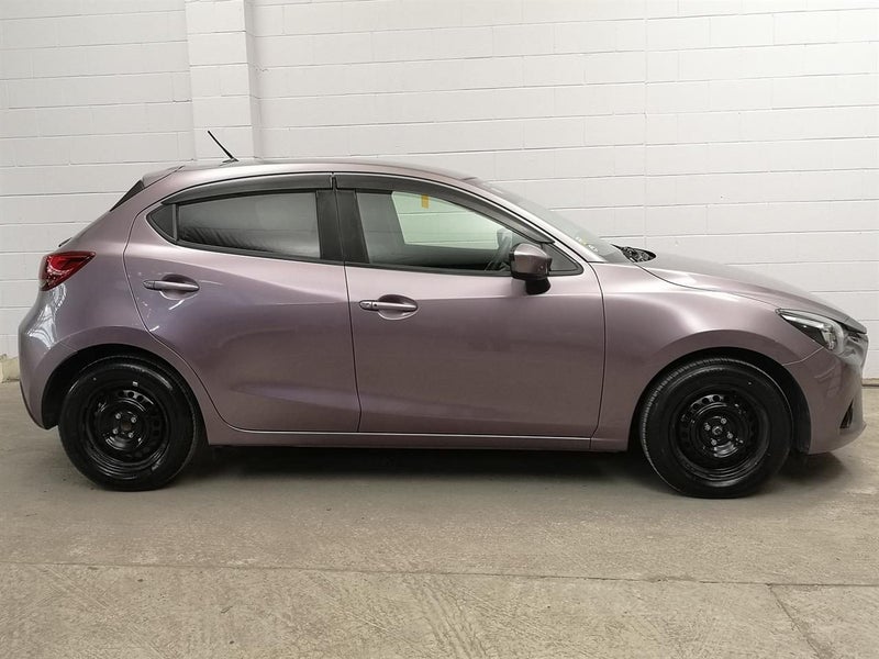 2015 Mazda Demio /2 1.3L Skyactive super low km...63623328658817112