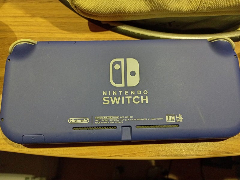 Nintendo switch lite (blue) Carousel 1